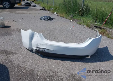 2018 Toyota Corolla Le из США, поврежденный, VIN 5YFBURHE4JP753653